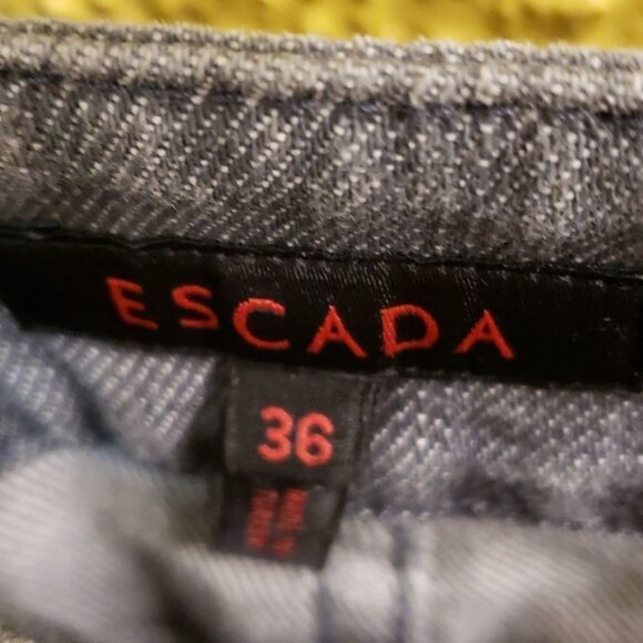 Escada jeans   - Picture 2 of 4